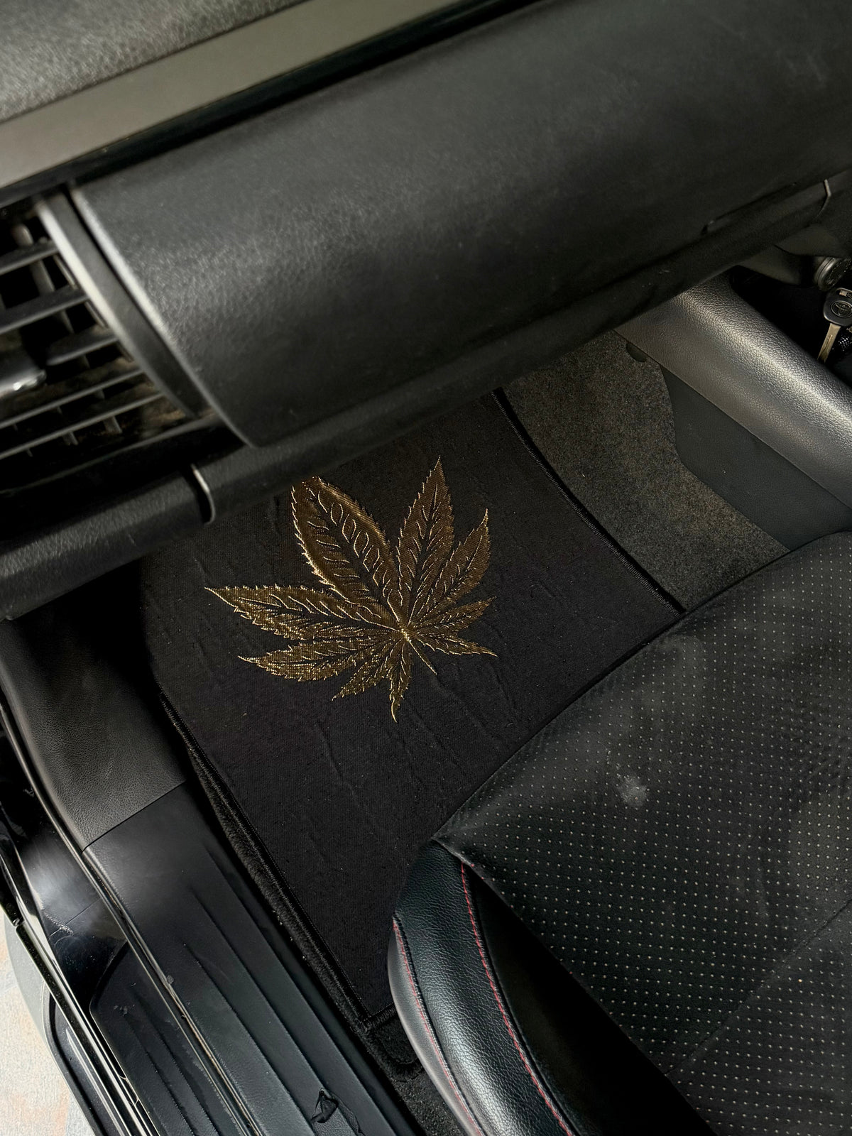 Santa Marta Gold Mats